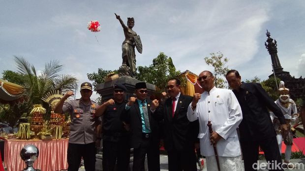  Pemprov Bali meresmikan patung simbol perlawanan preman dan narkoba di Monumen Bajra Sandhi, Renon, Bali