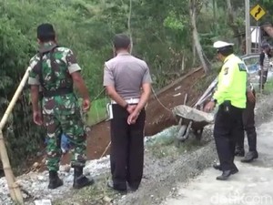 Tebing Longsor, Jalur Bandung-Tasikmalaya Dialihkan via Garut