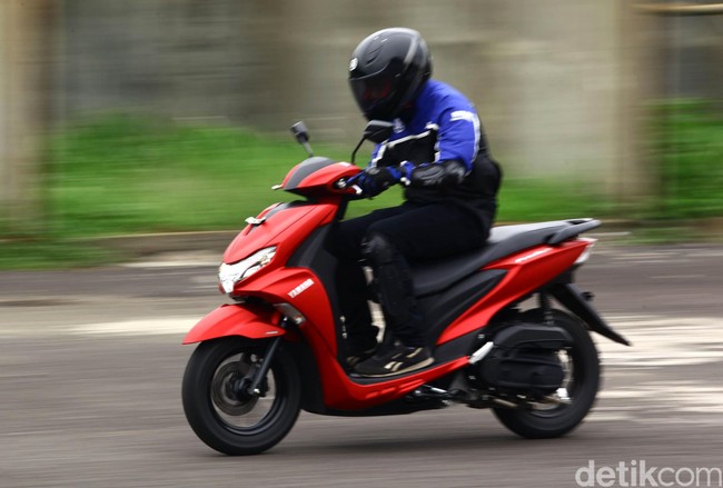 Mencicipi Skutik Baru Yamaha Freego