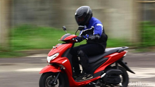 Menjajal Kelincahan Yamaha Freego