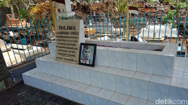 Makam Letkol Sroedji Tampak Lengang Saat Hari Pahlawan