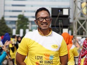 Skoliosis Tak Halangi Chef Ganteng Bara Pattiradjawane untuk Olahraga