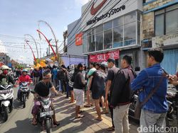 Keramaian Mi Fans Bali di Pembukaan Toko Xiaomi