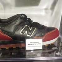 Salah satu sneakers edisi terbatas paling tua yang ditampilkan di sana adalah New Balance 577 ini. Dibuat di Inggris, item itu merupakan keluaran pertama. Foto: Rahmi Anjani/Wolipop
