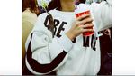 Manisnya Fanny Ghassani Saat Makan Burger hingga Minum Jus