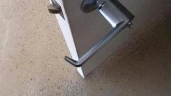 Nah, kalau yang ini di mana letak anehnya kira-kira? Foto: Instagram/9GAG