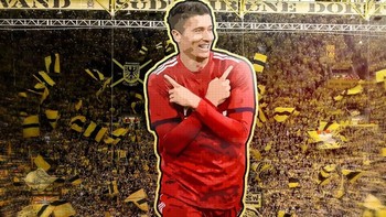Robert Lewandowski tampil superior dengan mencetak dua gol ketika Bayern Munich melawan Borussia Dortmund. Foto: Instagram/brfootball