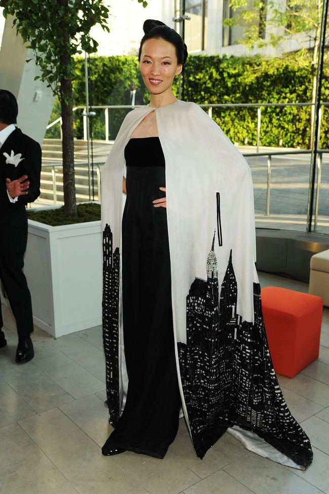 Ling Tan sukses menjadi model setelah pada awal 90-an, dia tampil dalam iklan Tiger Beer di Malaysia. Seorang produser di Amerika melihat potensinya. Saat itu dia sama sekali tidak bisa berbicara bahasa Inggris. Foto: Getty Images