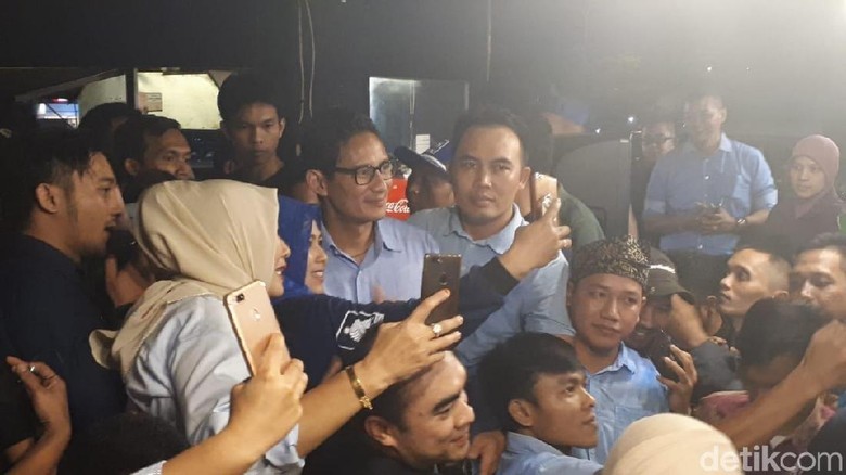 Sandi Ngaku Salah dan Minta Maaf Langkahi Makam Pendiri NU Sandi Ngaku Salah dan Minta Maaf Langkahi Makam Pendiri NU