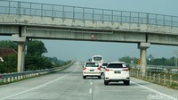 Perjalanan Surabaya-Mojokerto hanya membutuhkan waktu sekitar 1 jam 30 menit dari Surabaya untuk sampai ke Mojokerto. Setelah itu perjalanan dilanjutkan dari Mojokerto ke Kertosono dengan durasi 30 menit. 