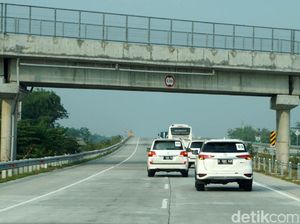 H-3 Natal, Ruas Tol Jakarta-Cikampek Lancar