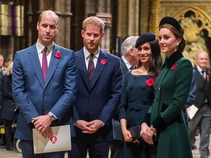 Kate Middleton Buat Bando Jadi Tren Lagi, Seperti Ini Gayanya
