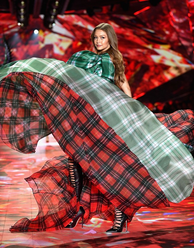Gigi Hadid di Victorias Secret Fashion Show 2018, Pier 94, New York City, Kamis (8/11/2018).  Foto: Dimitrios Kambouris/Getty Images for Victorias Secret.