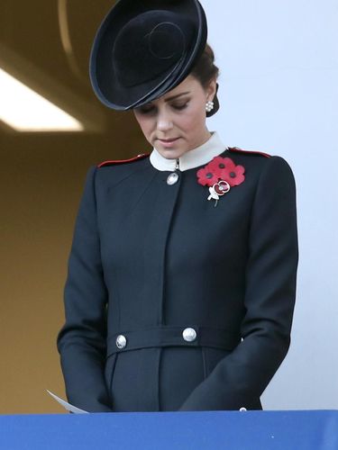 Gaya Kate Middleton dan Meghan Markle Glamor Beranting Besar