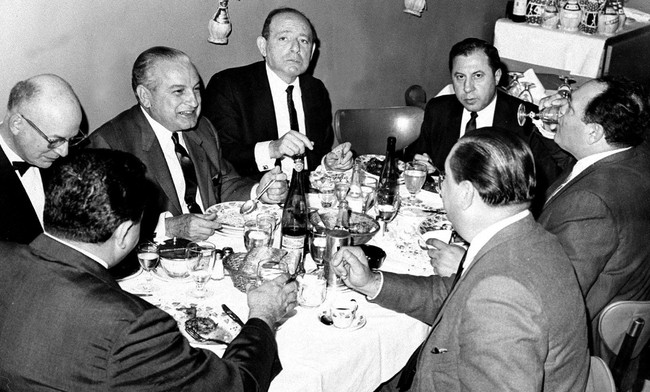 Ini Restoran-restoran yang Terkenal Sebagai Tempat Mafia Makan dan Dibunuh