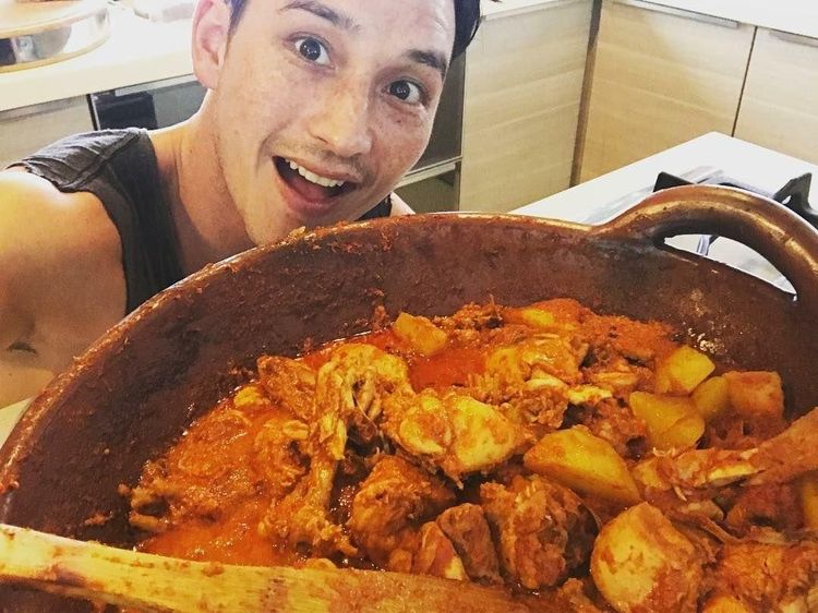 Selamat Hari Ayah! Ini 8 Aktor Ganteng yang Masuk Kategori Hot Daddy