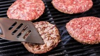 Amerika juga punya sajian panggang yang enak. Yang paling terkenal ialah hotdog dan hamburger. Keduanya jadi favorit anak muda hingga orang tua. Foto: Istimewa