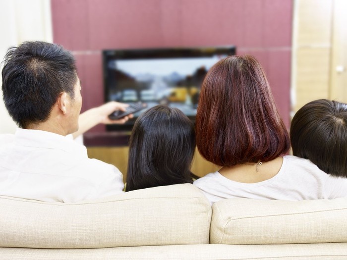 ilustrasi nonton film