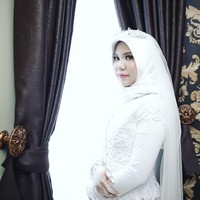Bagi calon pengantin wanita Intan Indah Syari, semua rencana pernikahannya batal terlaksana setelah calon suaminya, Rio Nanda Pratama jadi salah satu korban pesawat Lion Air yang jatuh di perairan Karawang pada Senin (29/10/2018). Intan dan Rio seharusnya melangsungkan akad pernikahan pada 11 November 2018. Namun, takdir berkehendak lain karena Rio meninggal dalam kecelakaan pesawat Lion Air PK-LQP dengan rute Jakarta-Pangkal Pinang. Foto: Dok. Instagram adielaorganizer.bangka