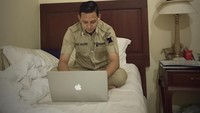 Rizky Irmansyah merupakan sekretaris pribadi (sespri) Capres Prabowo Subianto. Lihat saja nih, tubuhnya yang tegap dan wajahnya yang tampan membuat banyak wanita suka.  Foto: Instagram @rizky_irmansyah