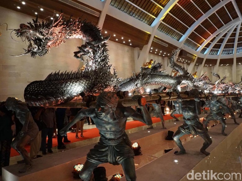 Keren! Bali Punya Patung Naga Perak Terbesar di Indonesia Keren! Bali Punya Patung Naga Perak Terbesar di Indonesia