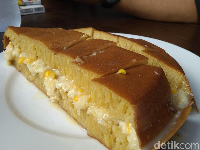 Empuk Wangi! Martabak Isi Jasuke Durian dari Cirebon Empuk Wangi! Martabak Isi Jasuke Durian dari Cirebon
