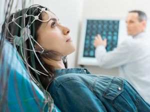 7 Gejala Tumor Otak yang Perlu Kamu Waspadai