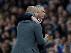 Sementara itu, Jose Mourinho baru bisa mengantar MU menempati posisi kesembilan dengan koleksi 19 poin. (Foto: Darren Staples/Reuters)