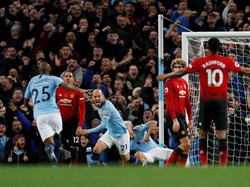 David Silva mencetak gol pembuka City. Dia mencatatkan namanya pada menit ke-12. (Foto: Darren Staples/Reuters)