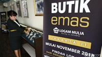 Bila ingin mendapatkan potongan pajak lebih rendah, yaitu sebesar 0,45% maka bawa NPWP saat transaksi. Berikut rincian harga emas Antam hari ini. Pecahan 1 gram Rp 654.000. Pecahan 50 gram Rp 30.355.000. Pecahan 100 gram Rp 60.640.000. Pecahan 500 gram Rp 302.498.000.