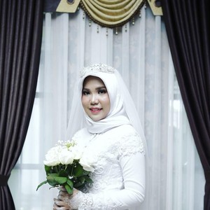 Viral Potret Wanita Menikah Sendirian, Calon Suami Jadi Korban Lion Air Viral Potret Wanita Menikah Sendirian, Calon Suami Jadi Korban Lion Air