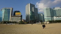 Kalau sudah begini, nampaknya Pantai Haeundae pantas masuk bucket list ketika liburan ke Korsel ya.. (ekaherlina/dTraveler)