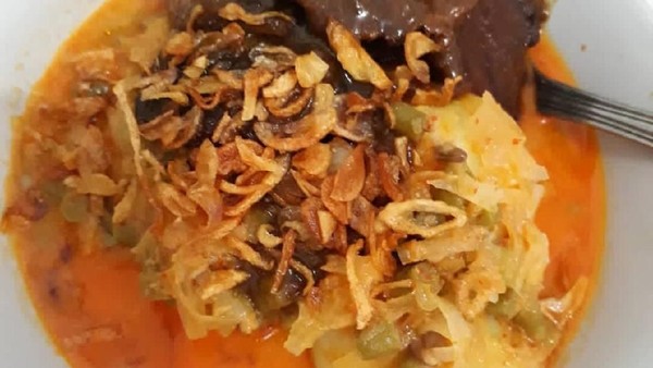 Gurih Manis Ketupat Sayur Betawi Untuk Penambah Energi Pagi Ini