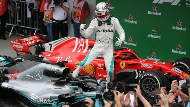 Lewis Hamilton sudah memastikan gelar juara dunia F1 2018. (
