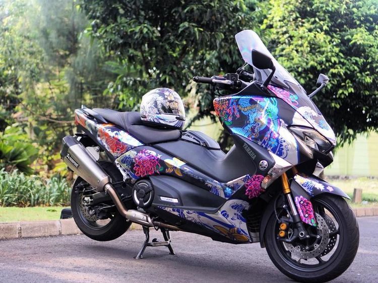Bikin Motor Tambah Ganteng dengan Stiker Decal