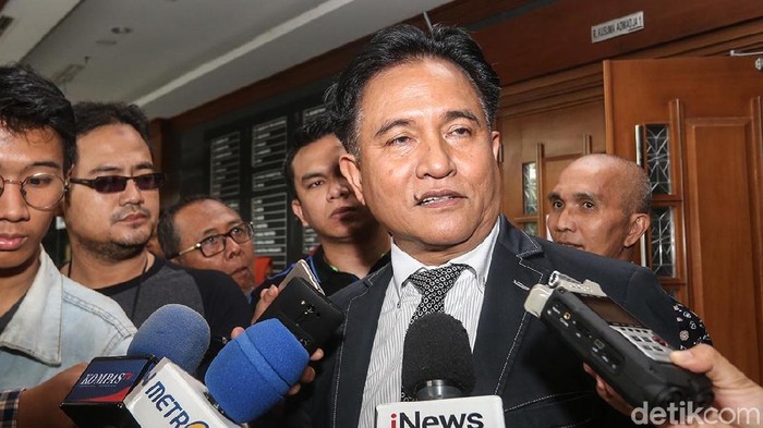 Yusril Izha Mahendra