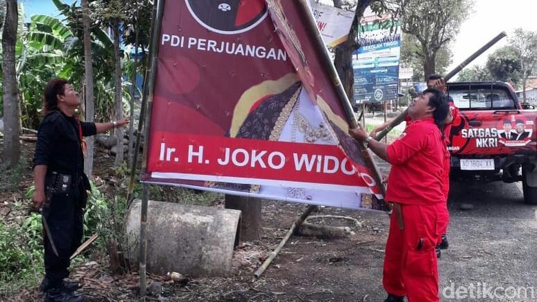 PDIP Tunggu Pemilik Atribut Raja Jokowi: Dijamin Tak akan Lecet PDIP Tunggu Pemilik Atribut Raja Jokowi: Dijamin Tak akan Lecet