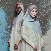 Hijab segi empat berbahan voile itu dibandrol seharga Rp 285 ribu. Harga yang standar dibandingkan dengan hijab motif yang dijual di pasaran. Foto: Instagram_Doa.Indonesia