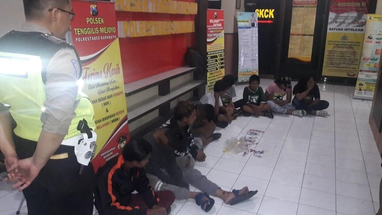 10 Anak Tertangkap Basah Ngelem, Pemkot Surabaya Turun Tangan 10 Anak Tertangkap Basah Ngelem, Pemkot Surabaya Turun Tangan