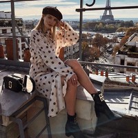 Leonie Hanne adalah seorang fashion blogger asal Jerman dengan situsnya bernama Ohh Couture. Leonie kini memiliki 1,8 juta followers dan mendapat kurang lebih US$ 5 ribu atau Rp 73 juta untuk satu kali posting. Foto: Dok. Instagram/@leonniehanne