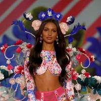 Jasmine Tookes di Victorias Secret Fashion Show 2018, Pier 94, New York City, Kamis (8/11/2018). Foto: Thomas Concordia/Getty Images for Swarovski.
