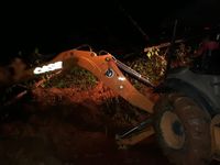 Longsor, Lintas Tengah Sumatera Putus Total