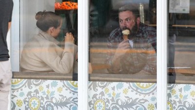 Meski Berperan Jadi Batman, Ben Affleck Tetap Suka Makan Es Krim dan Pizza