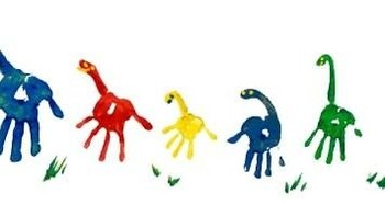 Sedangkan Google Doodle untuk Hari Ayah 2018 ini kembali tampil sederhana dengan enam buah telapak tangan berbentuk menyerupai dinosaurus. Foto: Google