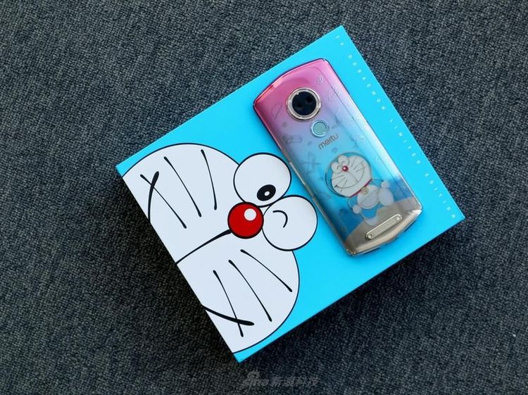 Deretan Ponsel Edisi Kartun yang Menggemaskan