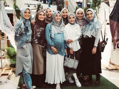 Gaya Holiday Zaskia Sungkar hingga Natasha Rizki di Ultah L by LCB