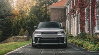 Baru-baru ini Kahn kembali meluncurkan Range Rover Sport 5.0 V8 Supercharged SVR Pace Car First Edition. Istimewa/Kahn Design.