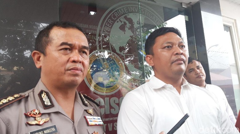 Meski Serahkan Barang Bukti, Polisi Tetap Akan Geledah Rumah Dhani Meski Serahkan Barang Bukti, Polisi Tetap Akan Geledah Rumah Dhani