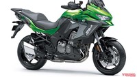 Bicara desain, Versys 1000 2019 kini mengusung desain fascia yang lebih agresif dengan konsep headlamp ngumpet. Biar makin berkesan motor petualang, Versys 1000 model 2019 juga sudah memakai paruh yang bentuknya cukup proporsional. Lampu-lampu di moge ini sudah full LED dan khusus varian SE sudah mendapat tambahan lampu di kedua sayapnya. Foto: Dok. Young Machine