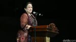 Megawati Terima Anugerah Lifetime Achievement Purna Paskibraka